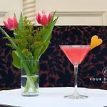 Hotel Four Seasons & Leisure Club 4*