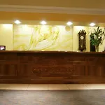 Four Seasons & Leisure Club