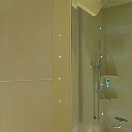 Отель Four Seasons & Leisure Club Монахан