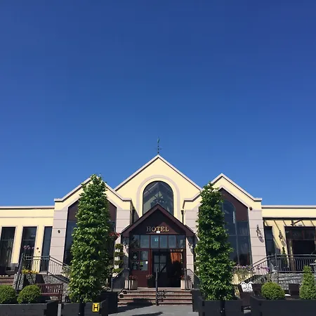 Four Seasons & Leisure Club