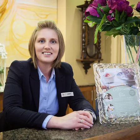 Four Seasons & Leisure Club