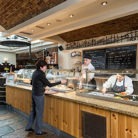 Four Seasons & Leisure Club 4* Монахан