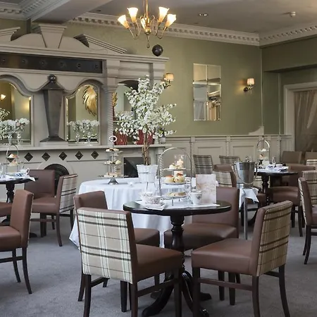 Отель Four Seasons & Leisure Club 4*