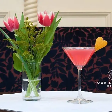 Отель Four Seasons & Leisure Club 4*