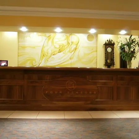 Four Seasons & Leisure Club