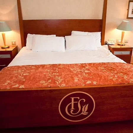 Отель Four Seasons & Leisure Club 4*