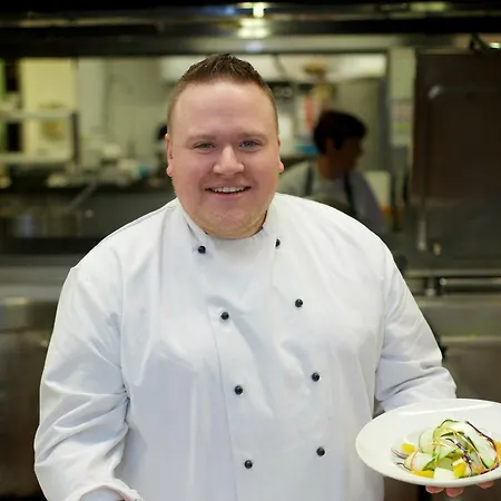 Four Seasons & Leisure Club Монахан