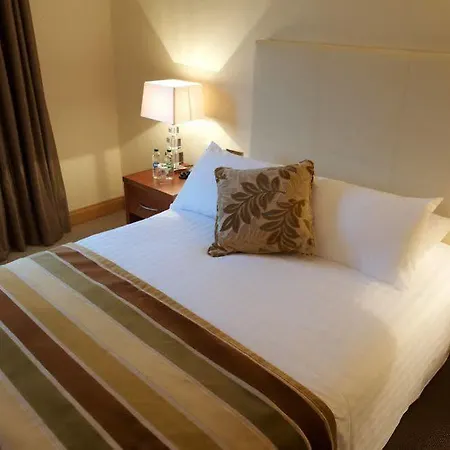 Four Seasons & Leisure Club Монахан