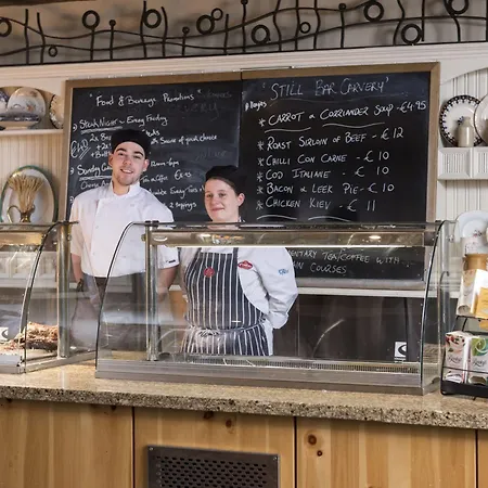 Four Seasons & Leisure Club