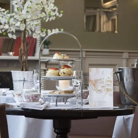 Four Seasons & Leisure Club Монахан