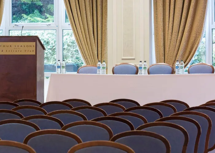 四季酒店及休闲俱乐部