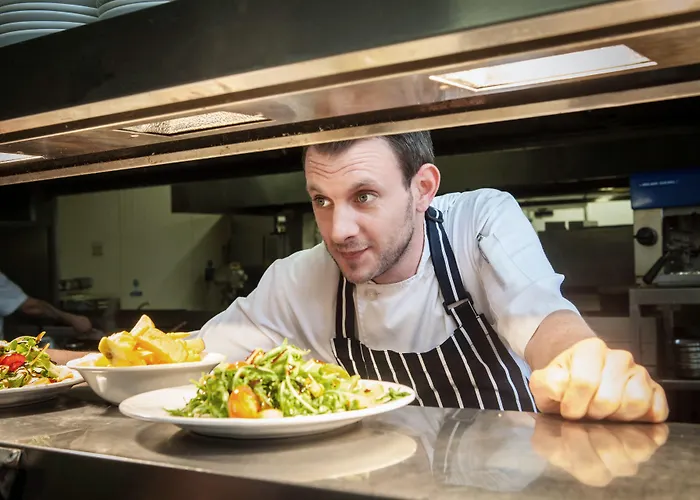 Four Seasons & Leisure Club 4*