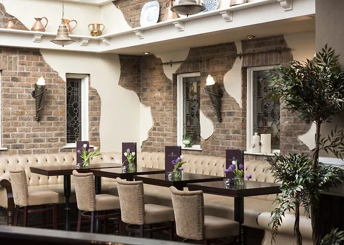 Hotel Four Seasons & Leisure Club