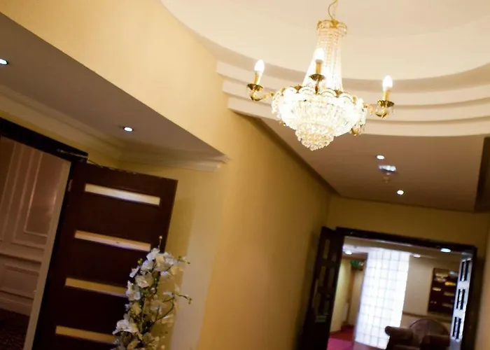 Hotel Four Seasons & Leisure Club