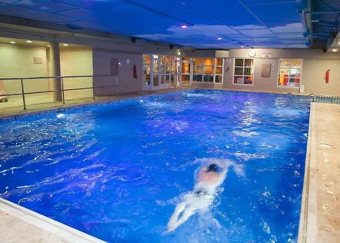 Hotel Four Seasons & Leisure Club 4*