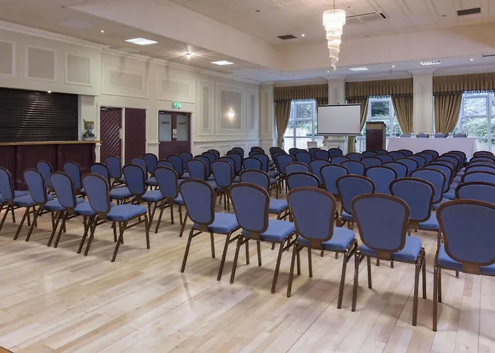 Hotel Four Seasons & Leisure Club 4*